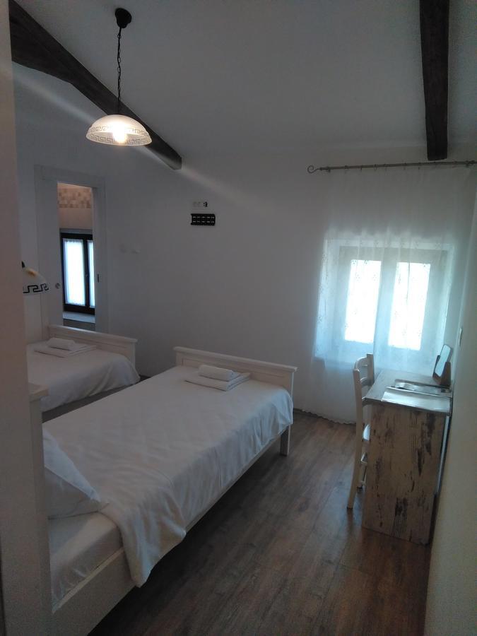 Casa Rossa Motovun Hotel Eksteriør billede